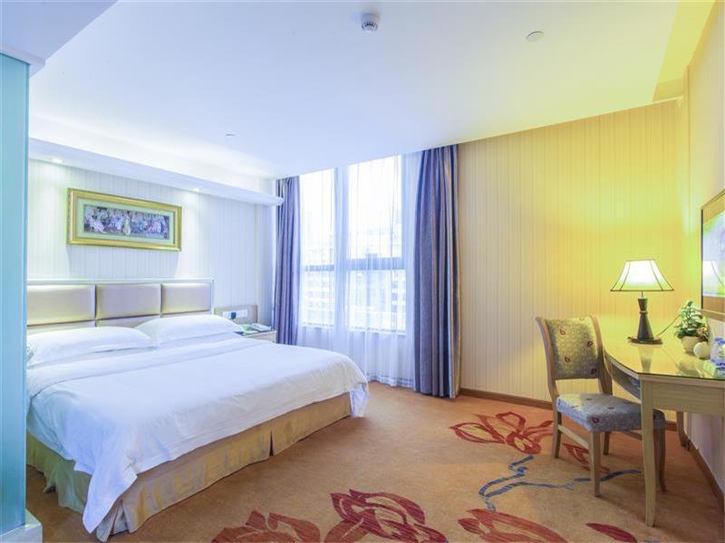 Vienna Hotel Zhanjiang Coast Avenue Exterior foto